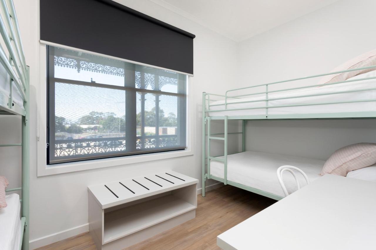 Grand Terminus Hotel Bairnsdale Esterno foto